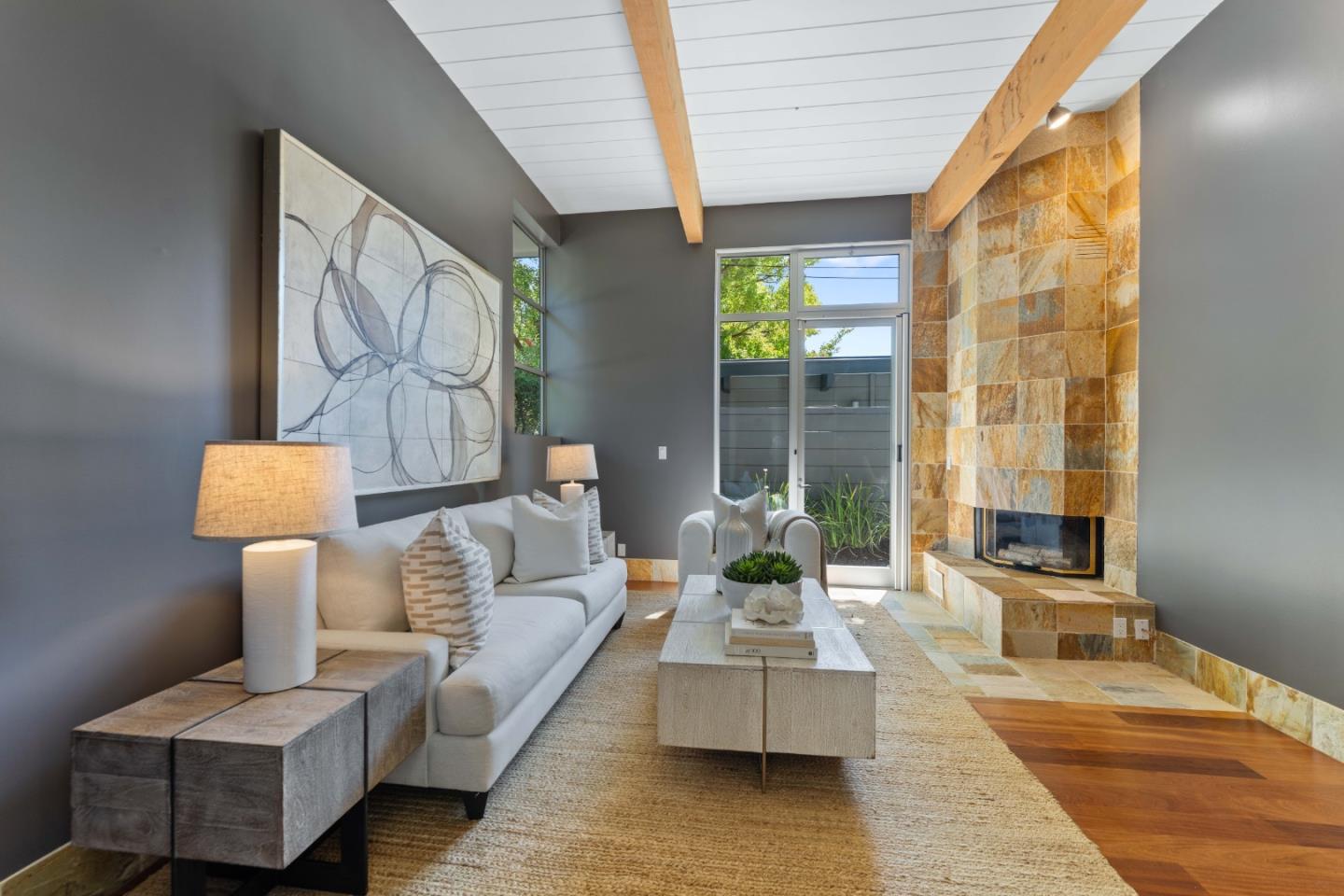 Detail Gallery Image 6 of 39 For 705 Evergreen St, Menlo Park,  CA 94025 - 5 Beds | 3/1 Baths