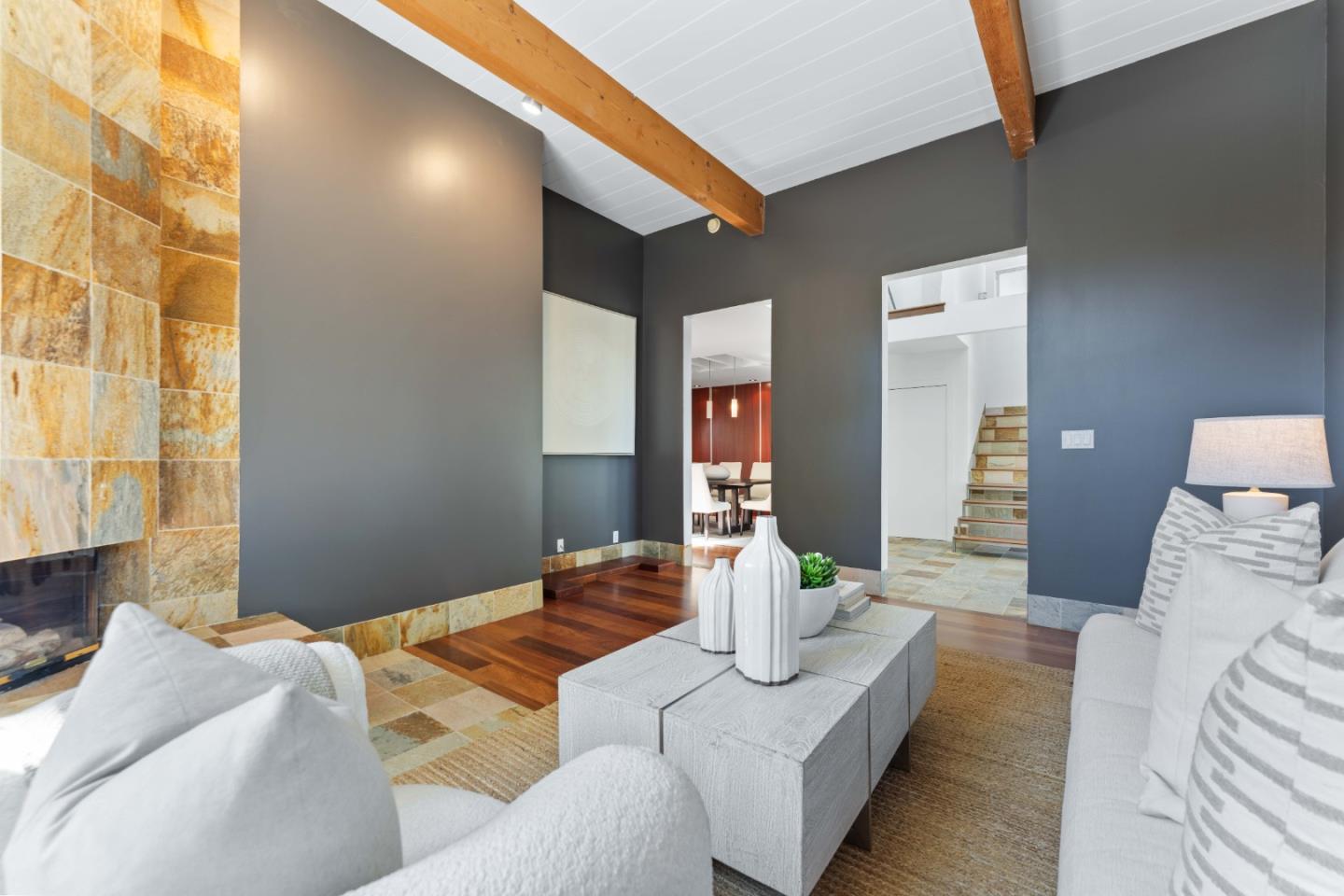 Detail Gallery Image 7 of 39 For 705 Evergreen St, Menlo Park,  CA 94025 - 5 Beds | 3/1 Baths