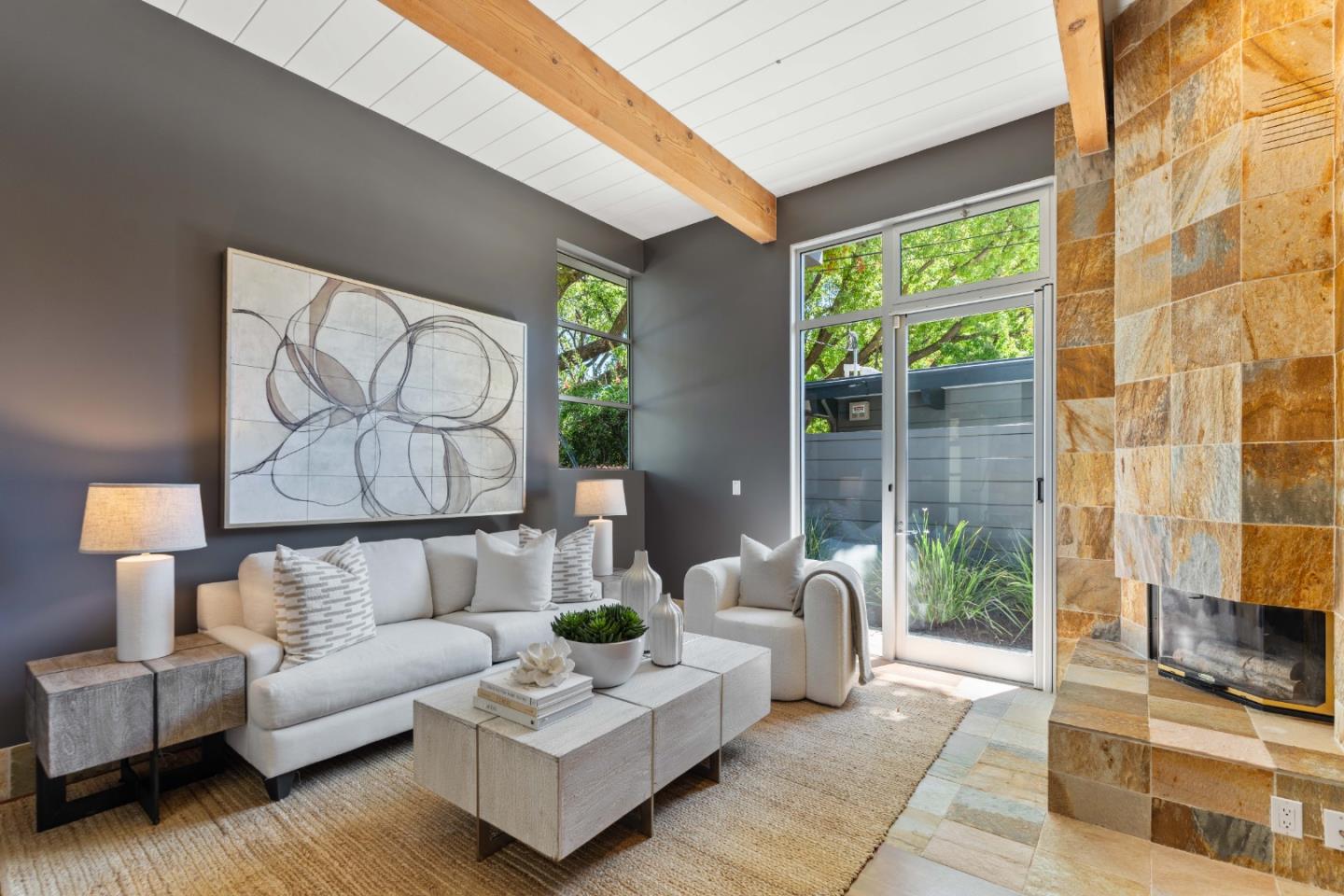 Detail Gallery Image 8 of 39 For 705 Evergreen St, Menlo Park,  CA 94025 - 5 Beds | 3/1 Baths