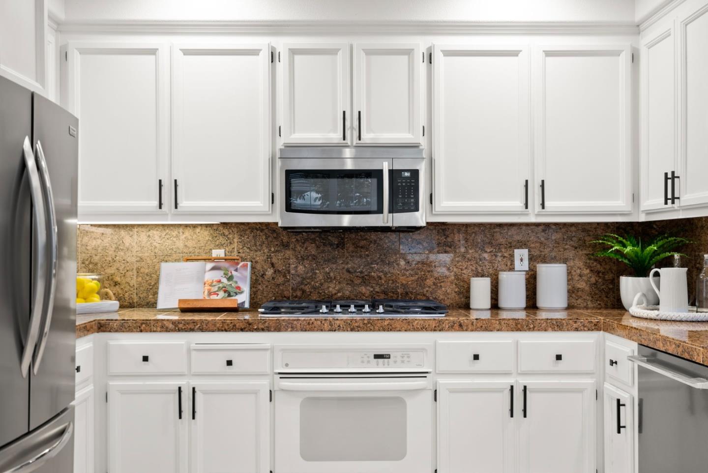 Detail Gallery Image 12 of 46 For 34298 Torrey Pine Ln, Union City,  CA 94587 - 4 Beds | 3 Baths