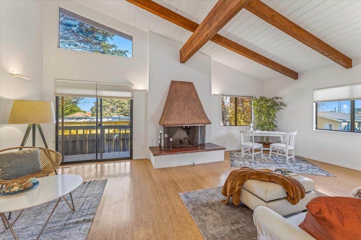 Detail Gallery Image 12 of 45 For 142 11th St, Pacific Grove,  CA 93950 - 2 Beds | 2 Baths