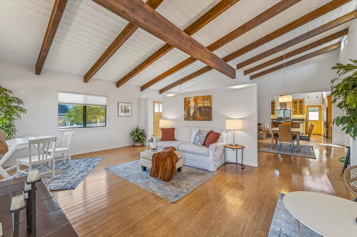 Detail Gallery Image 17 of 45 For 142 11th St, Pacific Grove,  CA 93950 - 2 Beds | 2 Baths