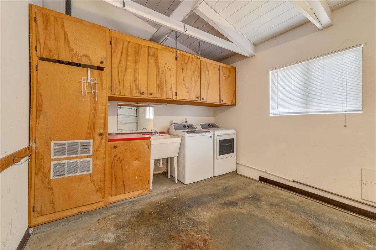 Detail Gallery Image 40 of 45 For 142 11th St, Pacific Grove,  CA 93950 - 2 Beds | 2 Baths