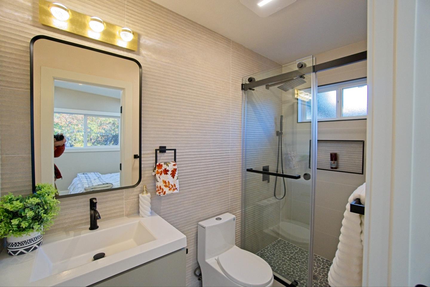 Detail Gallery Image 13 of 14 For 744 Hamilton Ln, Santa Clara,  CA 95051 - 3 Beds | 2 Baths
