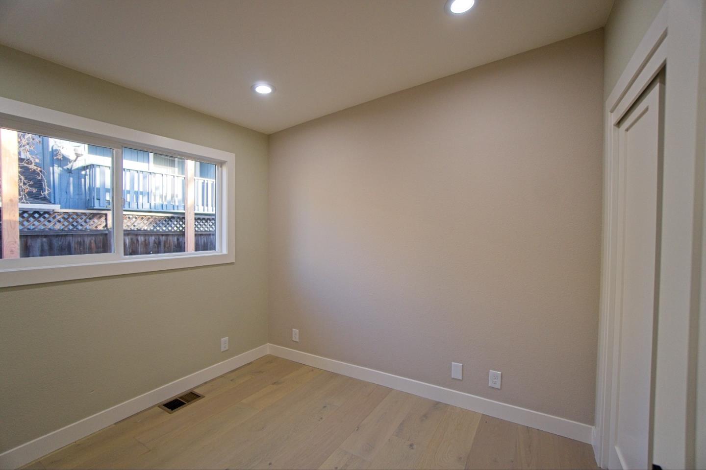 Detail Gallery Image 18 of 27 For 744 Hamilton Ln, Santa Clara,  CA 95051 - 3 Beds | 2 Baths