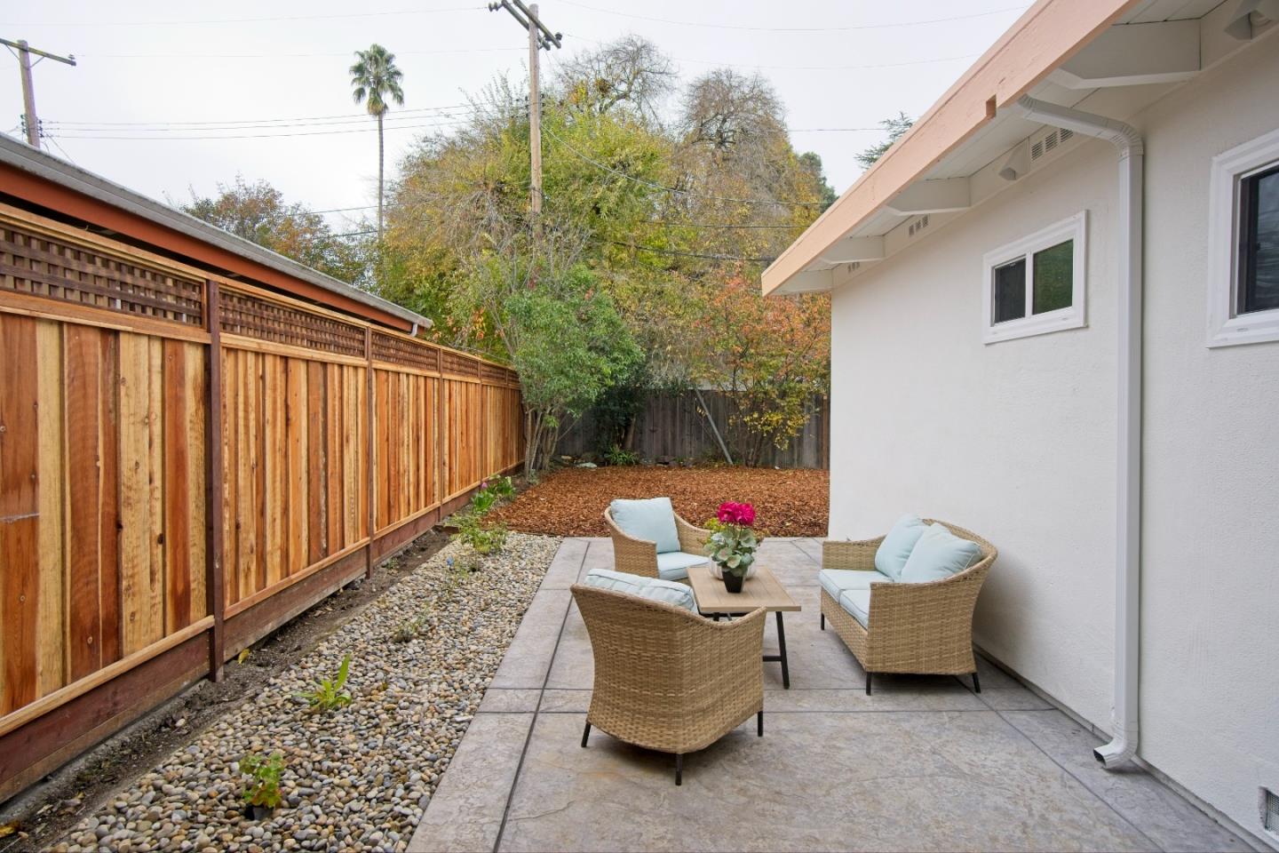 Detail Gallery Image 23 of 27 For 744 Hamilton Ln, Santa Clara,  CA 95051 - 3 Beds | 2 Baths