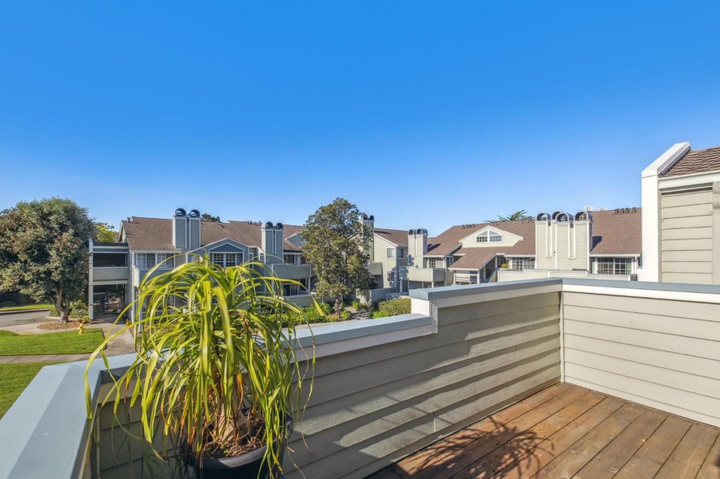 Detail Gallery Image 12 of 49 For 175 Troon Way, Half Moon Bay,  CA 94019 - 2 Beds | 2 Baths