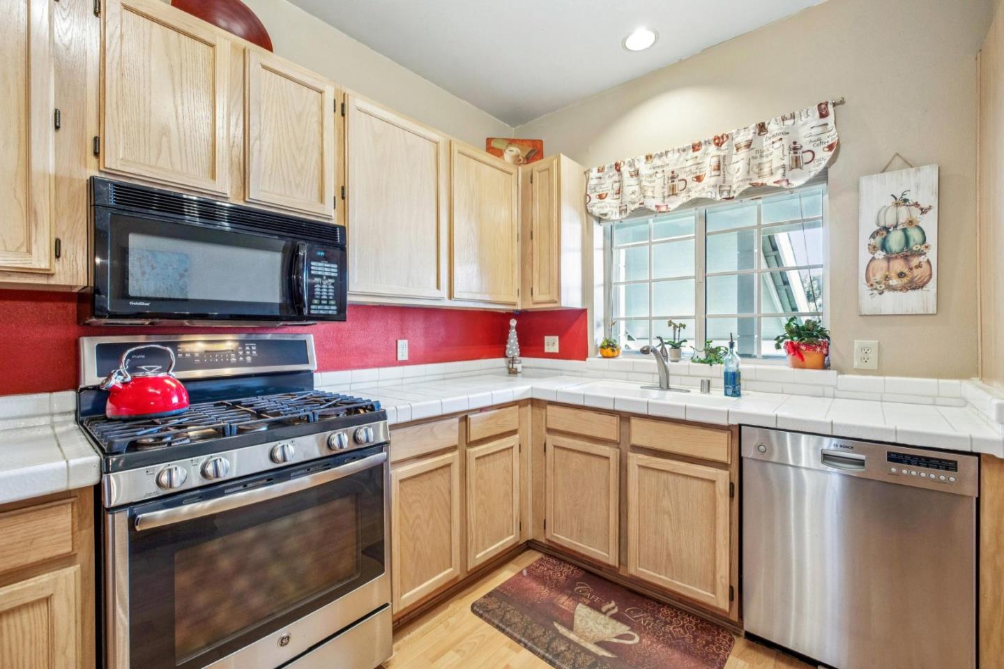 Detail Gallery Image 21 of 49 For 175 Troon Way, Half Moon Bay,  CA 94019 - 2 Beds | 2 Baths