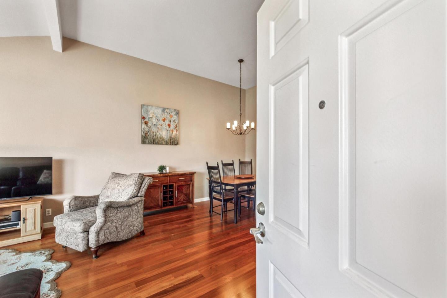 Detail Gallery Image 5 of 49 For 175 Troon Way, Half Moon Bay,  CA 94019 - 2 Beds | 2 Baths