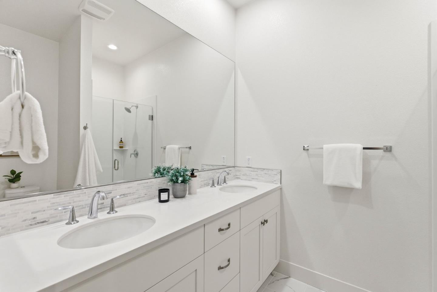 Detail Gallery Image 13 of 25 For 254 Terraine St, San Jose,  CA 95110 - 2 Beds | 2/1 Baths