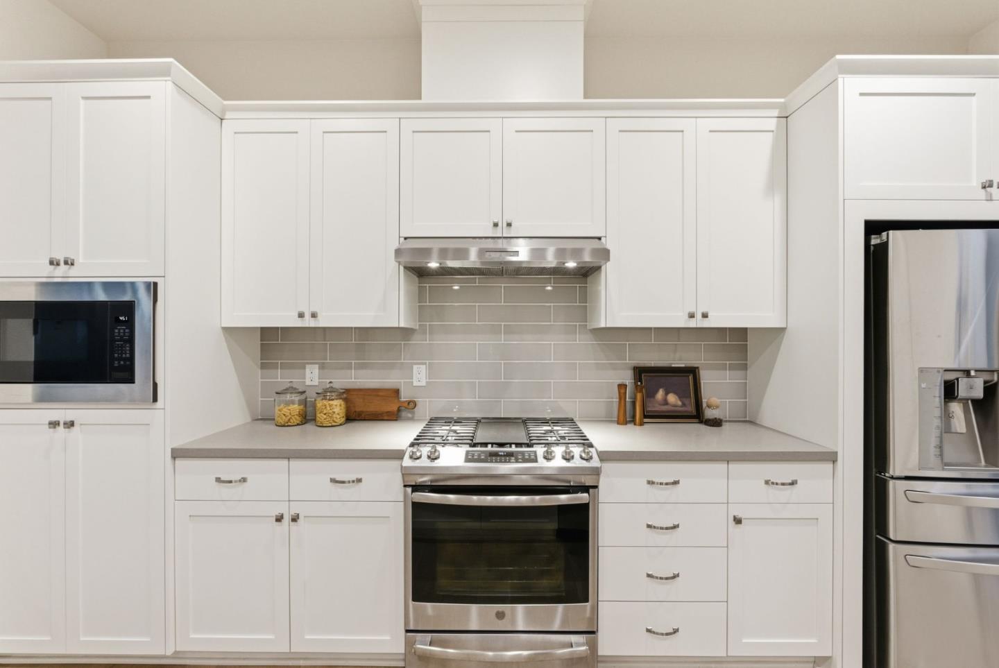 Detail Gallery Image 5 of 25 For 254 Terraine St, San Jose,  CA 95110 - 2 Beds | 2/1 Baths