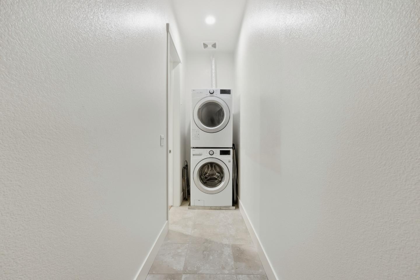 Detail Gallery Image 7 of 25 For 254 Terraine St, San Jose,  CA 95110 - 2 Beds | 2/1 Baths