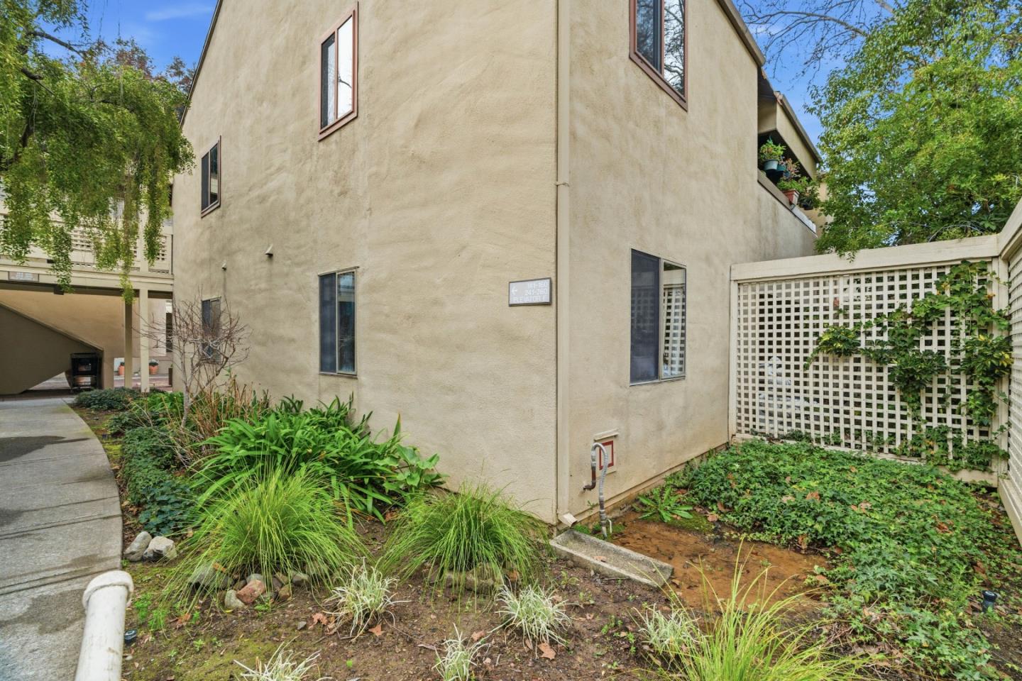 Detail Gallery Image 30 of 85 For 453 Alberto Way #D155,  Los Gatos,  CA 95032 - 3 Beds | 2 Baths