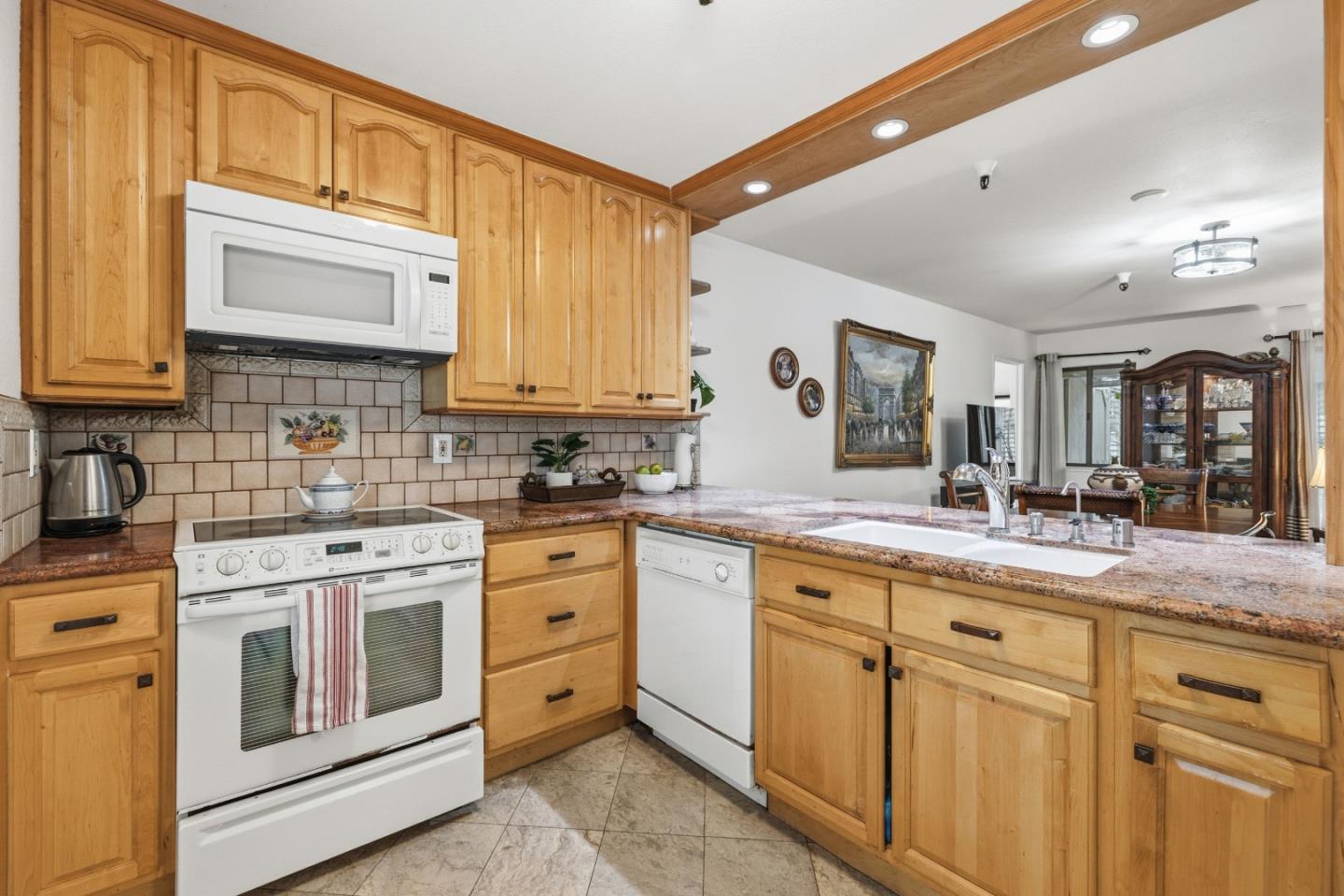 Detail Gallery Image 4 of 85 For 453 Alberto Way #D155,  Los Gatos,  CA 95032 - 3 Beds | 2 Baths