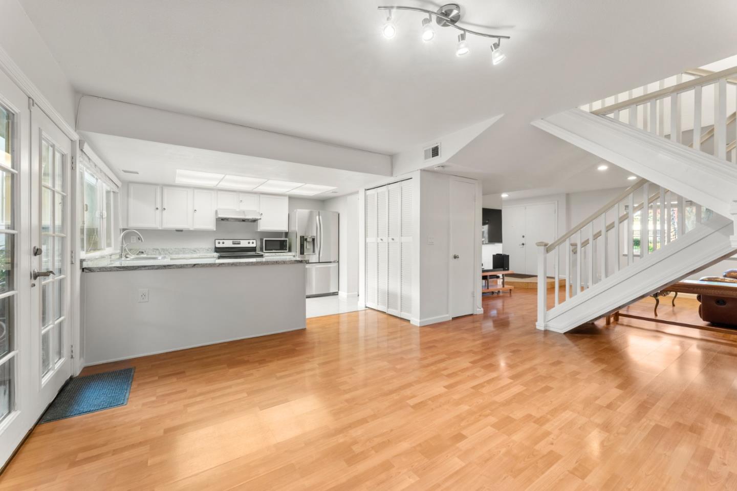 Detail Gallery Image 13 of 54 For 7108 Coral Gables Cir, San Jose,  CA 95139 - 4 Beds | 3 Baths