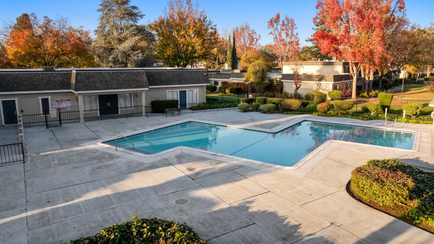 Detail Gallery Image 2 of 54 For 7108 Coral Gables Cir, San Jose,  CA 95139 - 4 Beds | 3 Baths