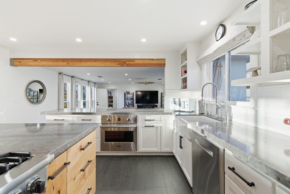 Detail Gallery Image 10 of 31 For 10500 Travis Ct, Gilroy,  CA 95020 - 3 Beds | 2 Baths