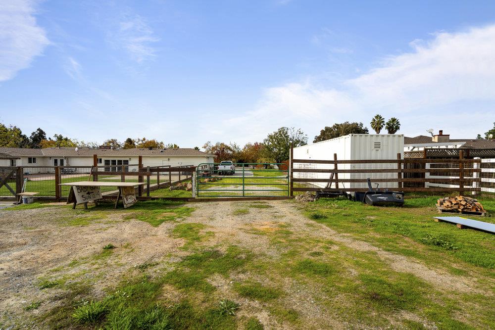 Detail Gallery Image 52 of 67 For 10500 Travis Ct, Gilroy,  CA 95020 - 3 Beds | 2 Baths