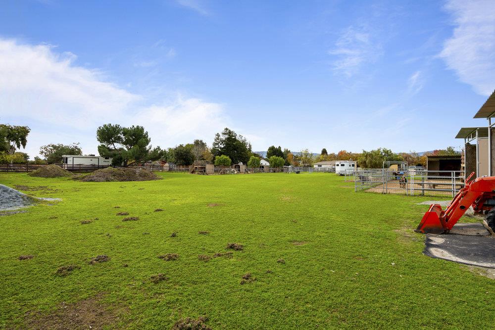 Detail Gallery Image 56 of 67 For 10500 Travis Ct, Gilroy,  CA 95020 - 3 Beds | 2 Baths