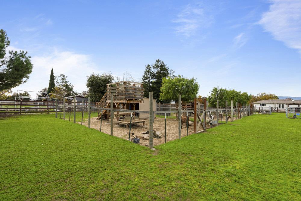 Detail Gallery Image 57 of 67 For 10500 Travis Ct, Gilroy,  CA 95020 - 3 Beds | 2 Baths