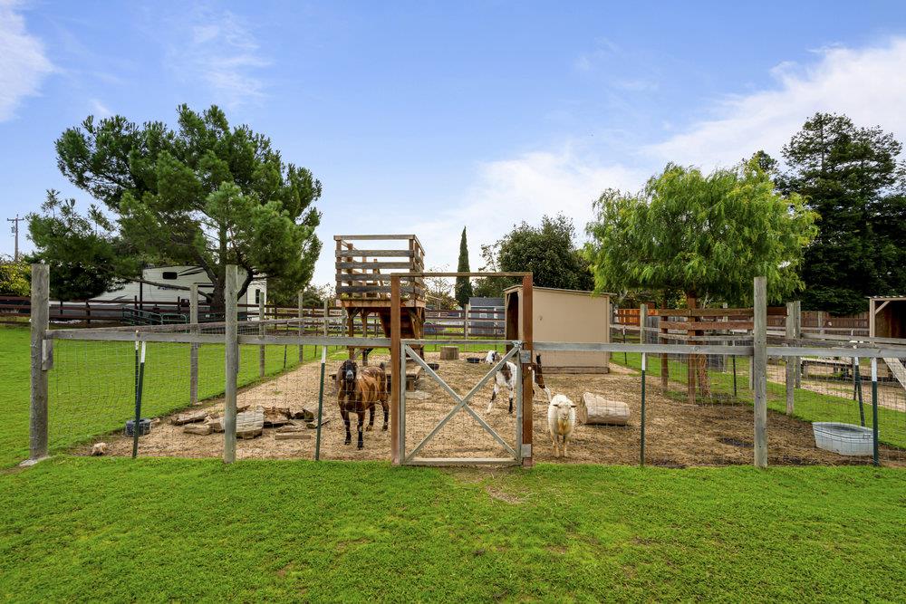 Detail Gallery Image 58 of 67 For 10500 Travis Ct, Gilroy,  CA 95020 - 3 Beds | 2 Baths