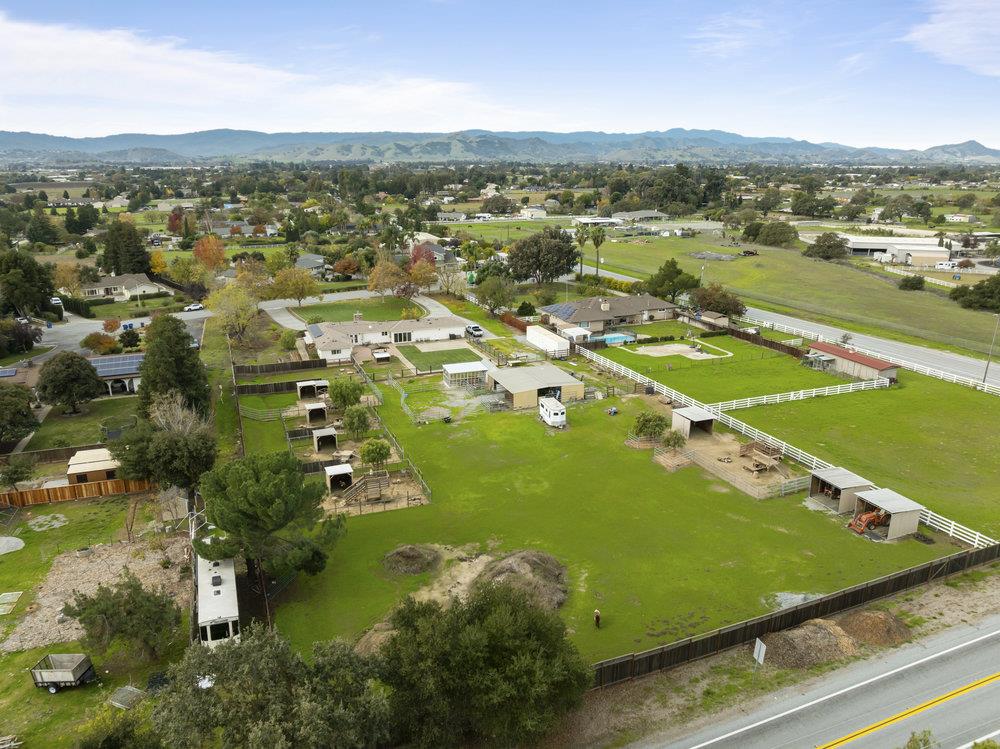 Detail Gallery Image 65 of 67 For 10500 Travis Ct, Gilroy,  CA 95020 - 3 Beds | 2 Baths