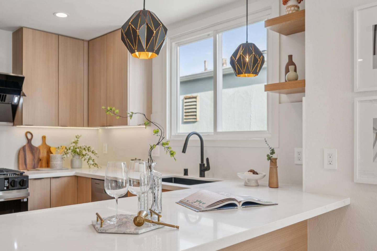 Detail Gallery Image 19 of 39 For 80 Highland Ave, Daly City,  CA 94015 - 3 Beds | 1 Baths