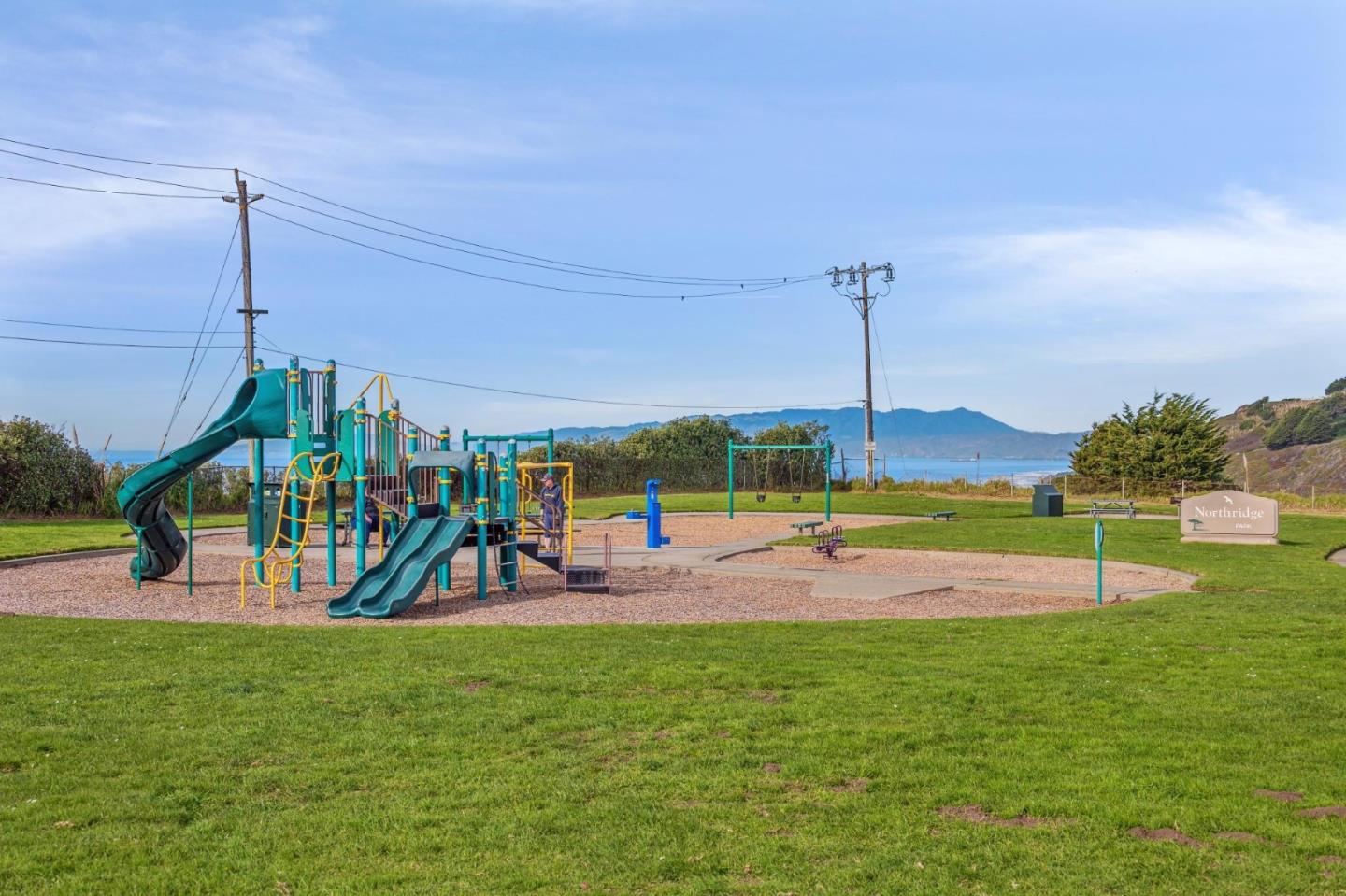 Detail Gallery Image 36 of 39 For 80 Highland Ave, Daly City,  CA 94015 - 3 Beds | 1 Baths