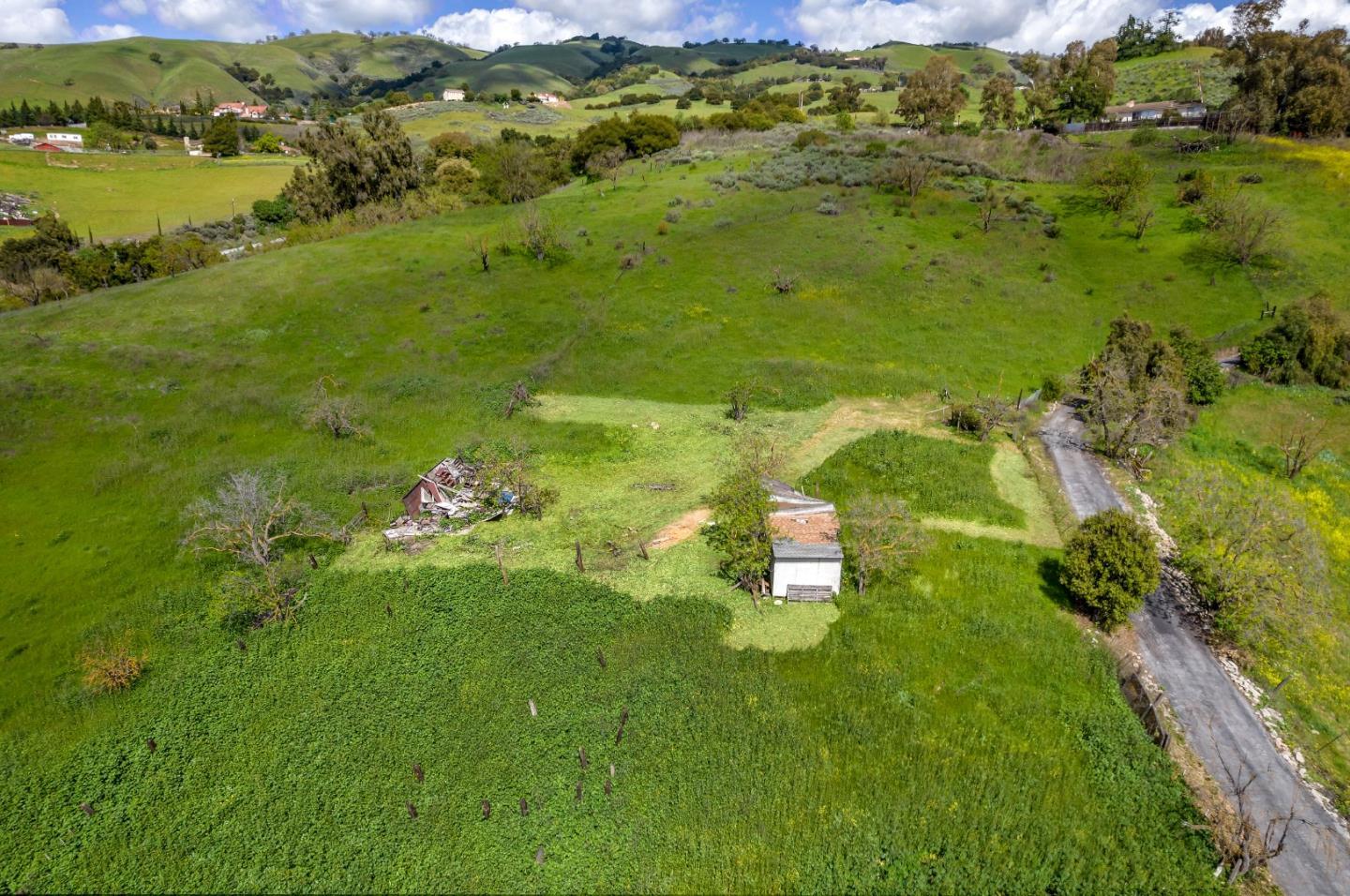 Detail Gallery Image 6 of 25 For 4234 Chaboya Rd, San Jose,  CA 95148 - 3 Beds | 2 Baths