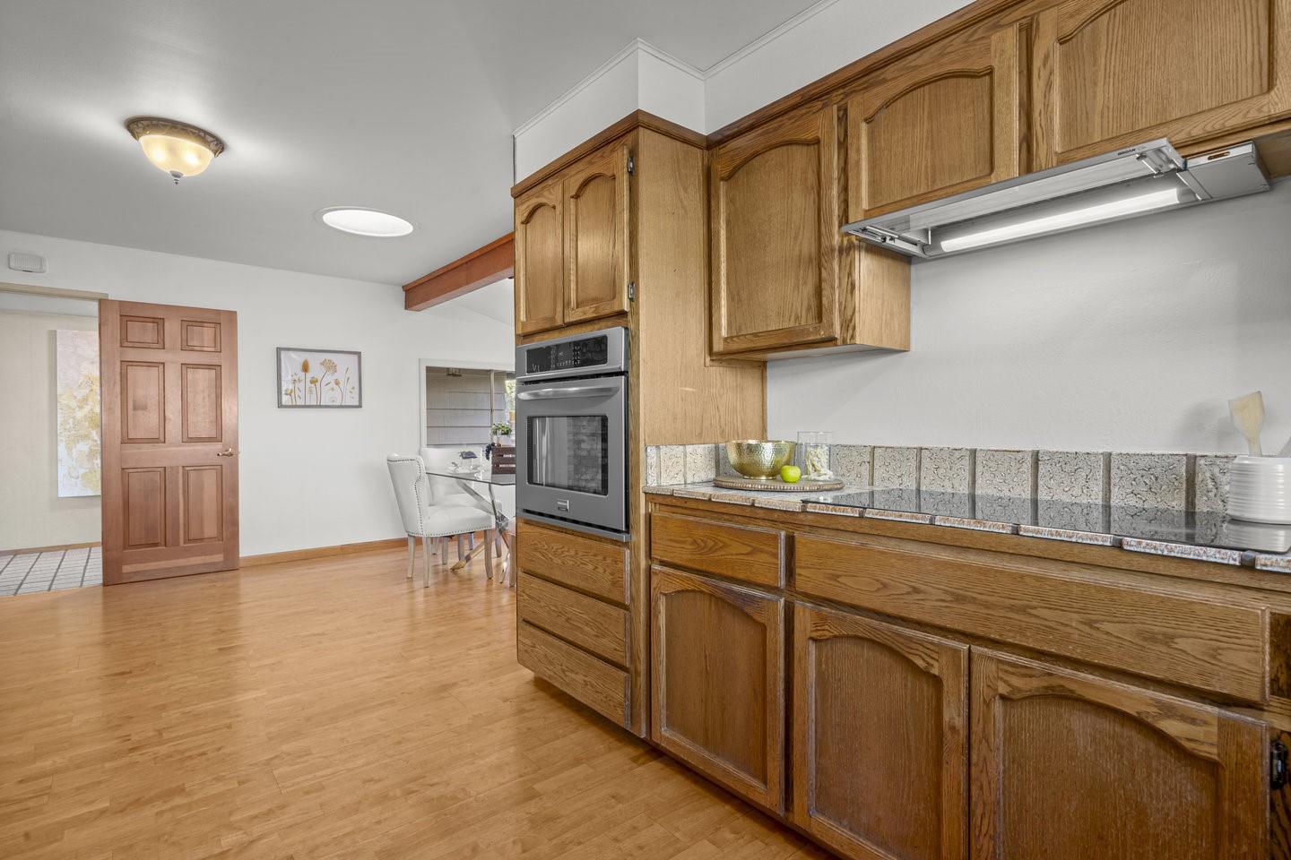 Detail Gallery Image 27 of 52 For 1446 La Crosse Dr, Sunnyvale,  CA 94087 - 3 Beds | 2 Baths