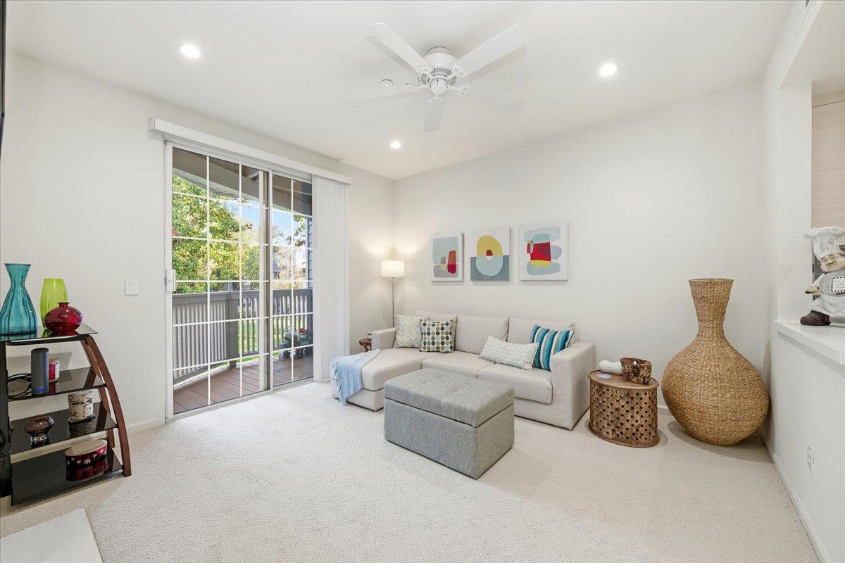 Detail Gallery Image 3 of 23 For 608 Arcadia Ter #201,  Sunnyvale,  CA 94085 - 3 Beds | 2 Baths