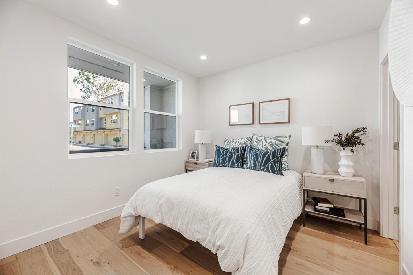 Detail Gallery Image 10 of 22 For 3209 Ivory Ter, San Ramon,  CA 94583 - 4 Beds | 3/1 Baths