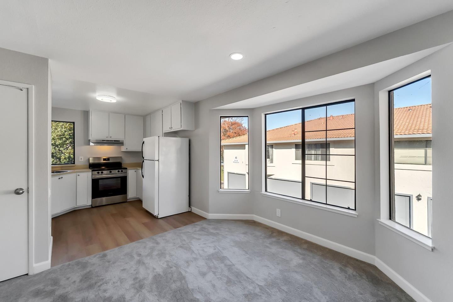 Detail Gallery Image 10 of 26 For 156 Kenbrook Cir, San Jose,  CA 95111 - 1 Beds | 1 Baths