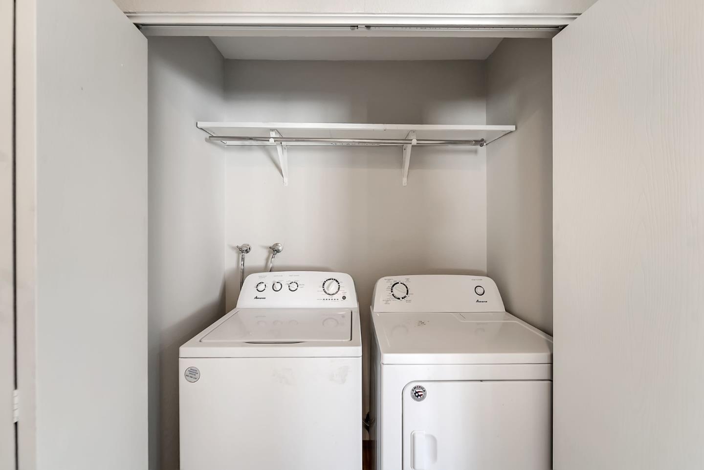 Detail Gallery Image 18 of 26 For 156 Kenbrook Cir, San Jose,  CA 95111 - 1 Beds | 1 Baths