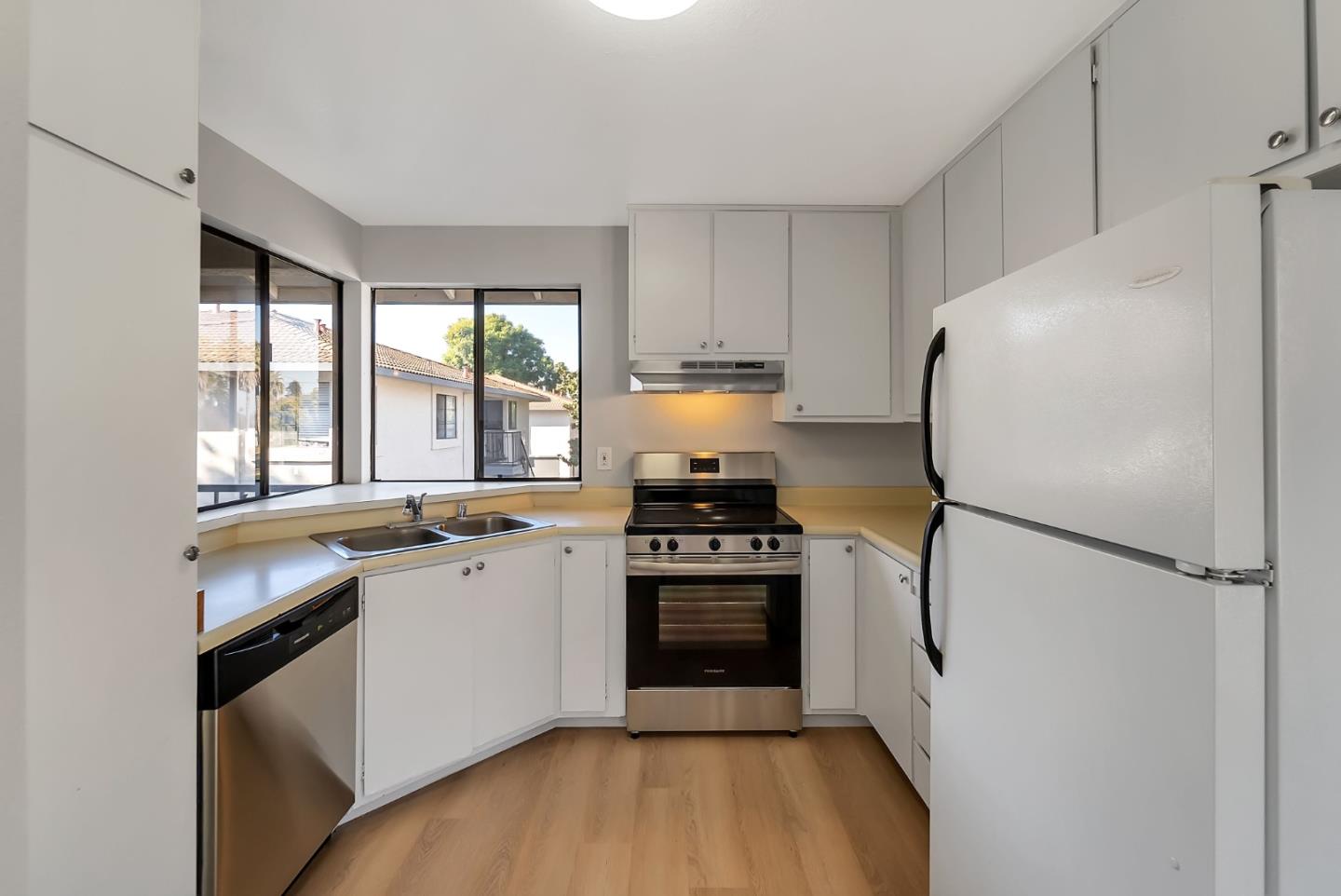 Detail Gallery Image 20 of 26 For 156 Kenbrook Cir, San Jose,  CA 95111 - 1 Beds | 1 Baths