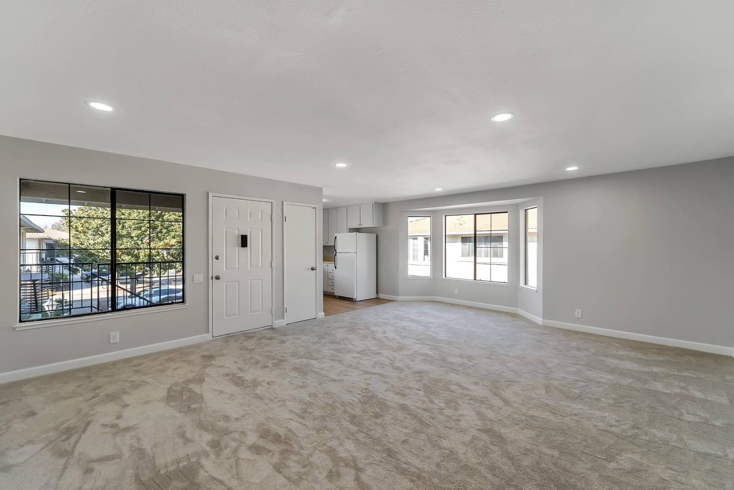 Detail Gallery Image 8 of 26 For 156 Kenbrook Cir, San Jose,  CA 95111 - 1 Beds | 1 Baths