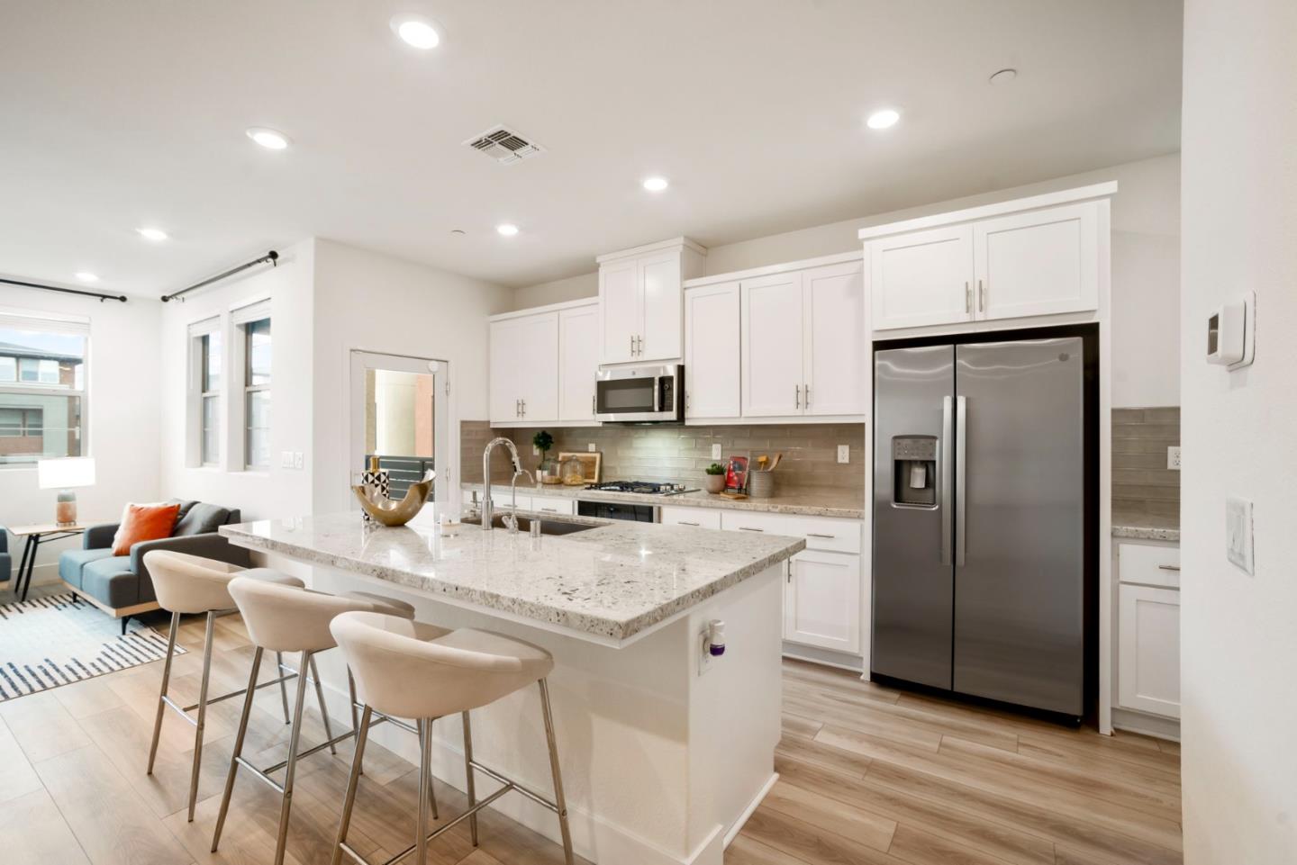 Detail Gallery Image 15 of 55 For 5720 Greige Cir #G,  Dublin,  CA 94568 - 3 Beds | 2/1 Baths