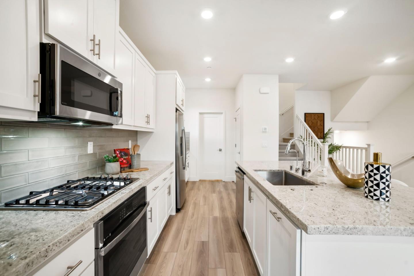 Detail Gallery Image 18 of 55 For 5720 Greige Cir #G,  Dublin,  CA 94568 - 3 Beds | 2/1 Baths