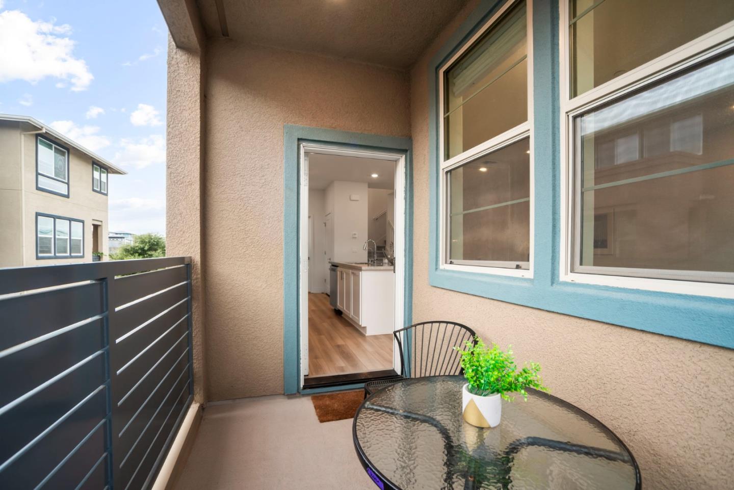 Detail Gallery Image 22 of 55 For 5720 Greige Cir #G,  Dublin,  CA 94568 - 3 Beds | 2/1 Baths