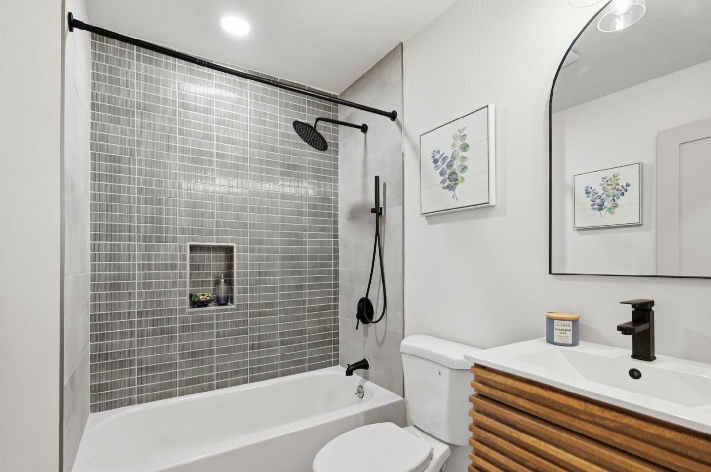 Detail Gallery Image 20 of 31 For 2511 Rosewood Dr, San Bruno,  CA 94066 - 3 Beds | 2 Baths