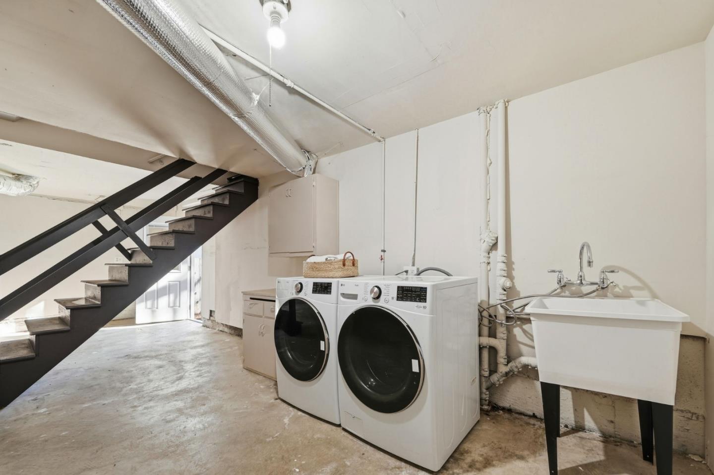 Detail Gallery Image 23 of 31 For 2511 Rosewood Dr, San Bruno,  CA 94066 - 3 Beds | 2 Baths