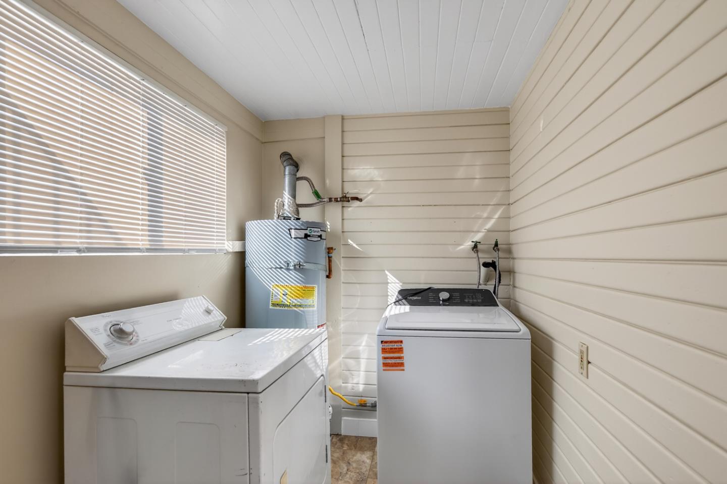 Detail Gallery Image 9 of 19 For 935 S 7th St, San Jose,  CA 95112 - 3 Beds | 2 Baths