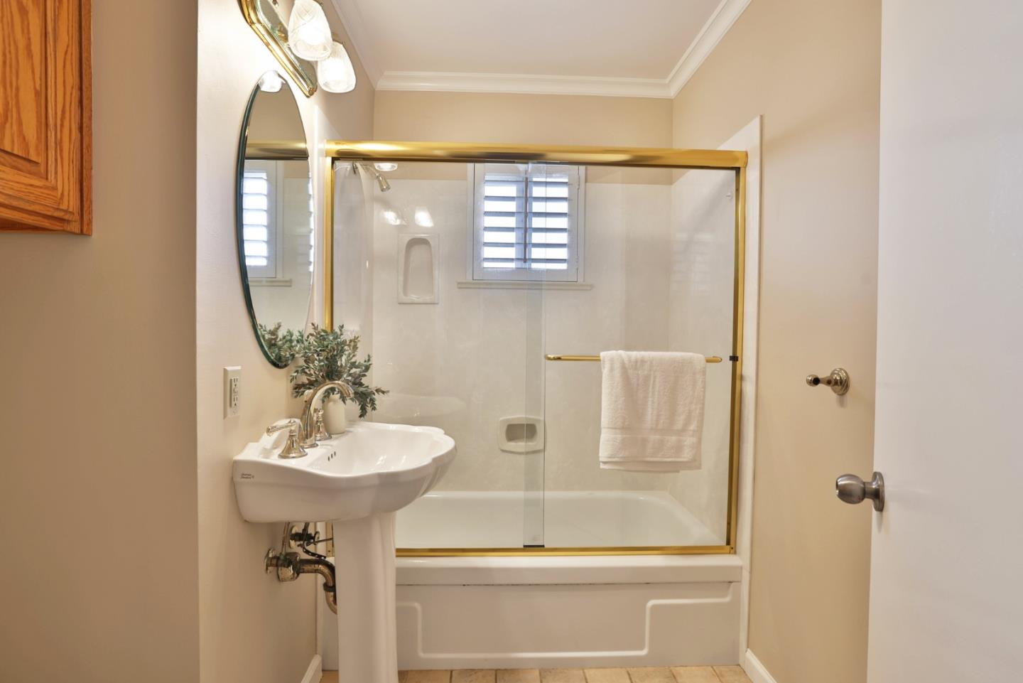 Detail Gallery Image 9 of 12 For 4898 Caroline Way, San Jose,  CA 95124 - 3 Beds | 2 Baths