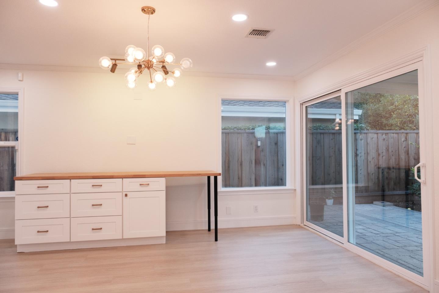 Detail Gallery Image 13 of 26 For 4203 Briarglen Dr, San Jose,  CA 95118 - 4 Beds | 2/1 Baths