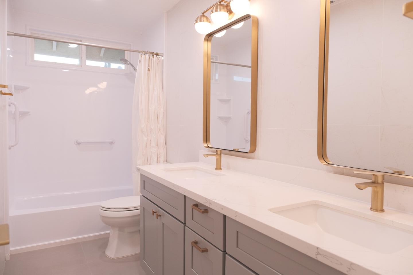 Detail Gallery Image 20 of 26 For 4203 Briarglen Dr, San Jose,  CA 95118 - 4 Beds | 2/1 Baths