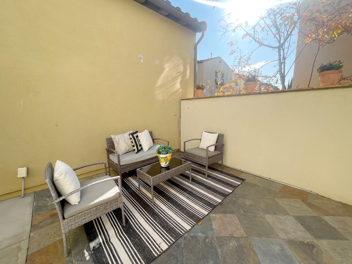 Detail Gallery Image 22 of 31 For 1325 Dahlia Loop, San Jose,  CA 95126 - 3 Beds | 2/1 Baths