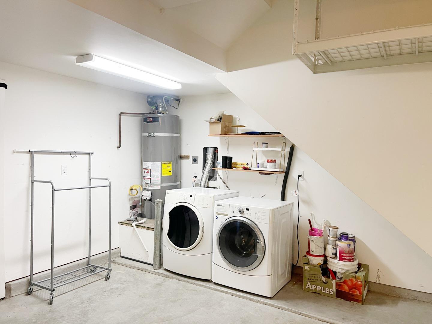 Detail Gallery Image 24 of 31 For 1325 Dahlia Loop, San Jose,  CA 95126 - 3 Beds | 2/1 Baths