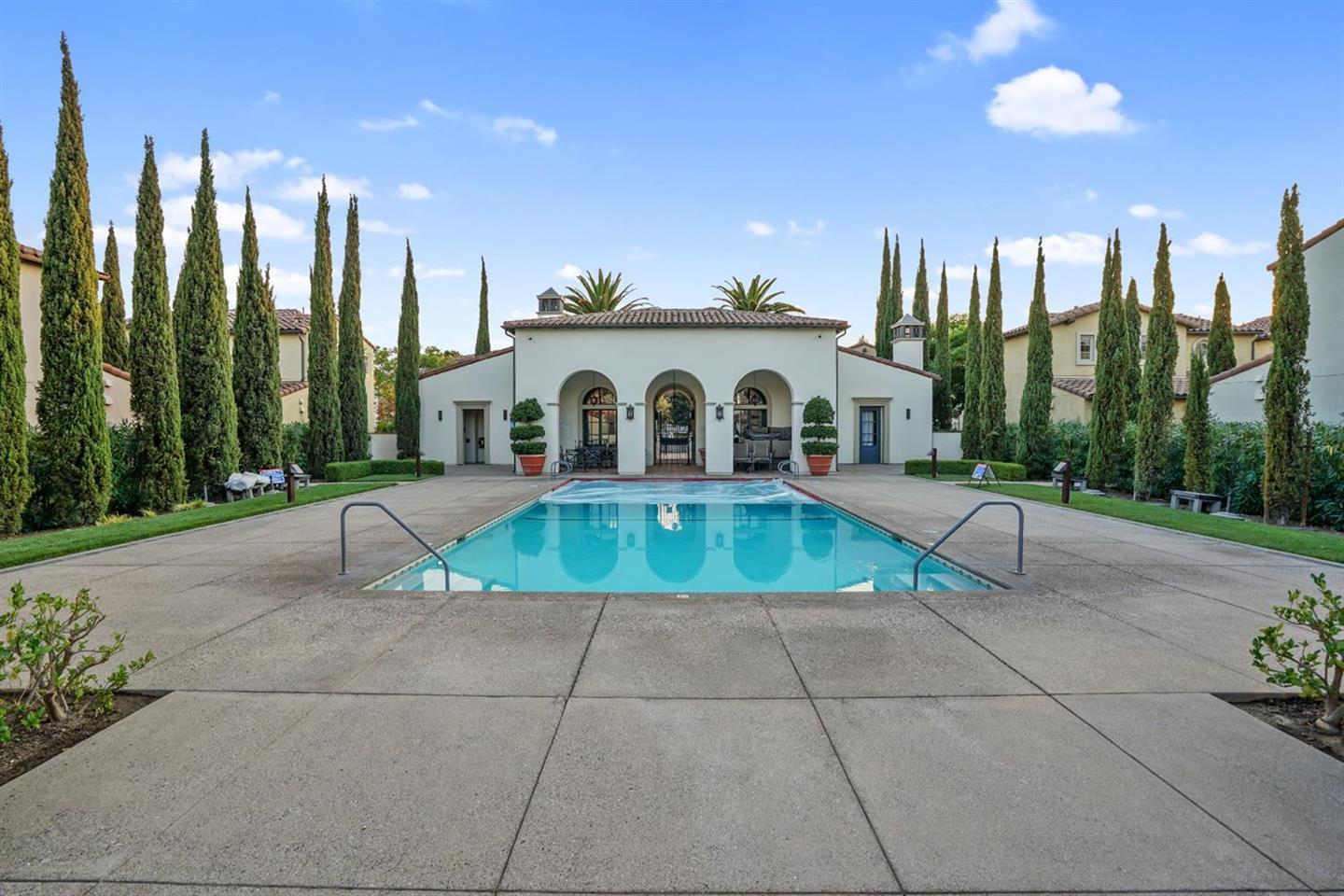 Detail Gallery Image 27 of 31 For 1325 Dahlia Loop, San Jose,  CA 95126 - 3 Beds | 2/1 Baths