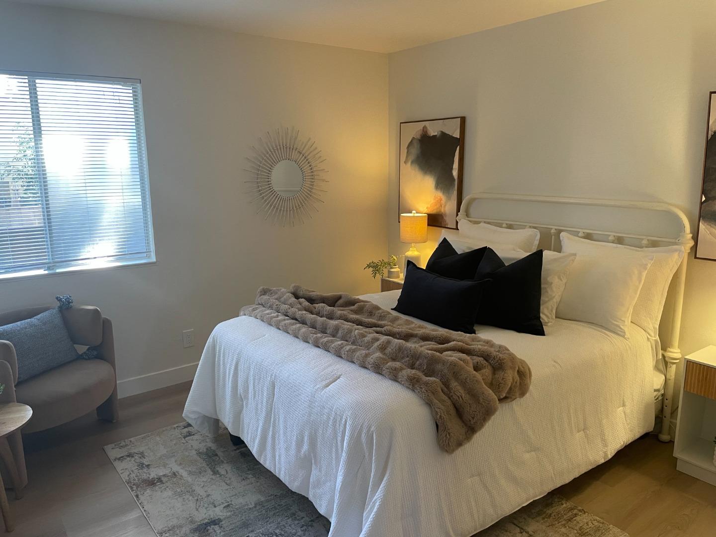 Detail Gallery Image 13 of 17 For 340 Auburn Way #7,  San Jose,  CA 95129 - 2 Beds | 1 Baths