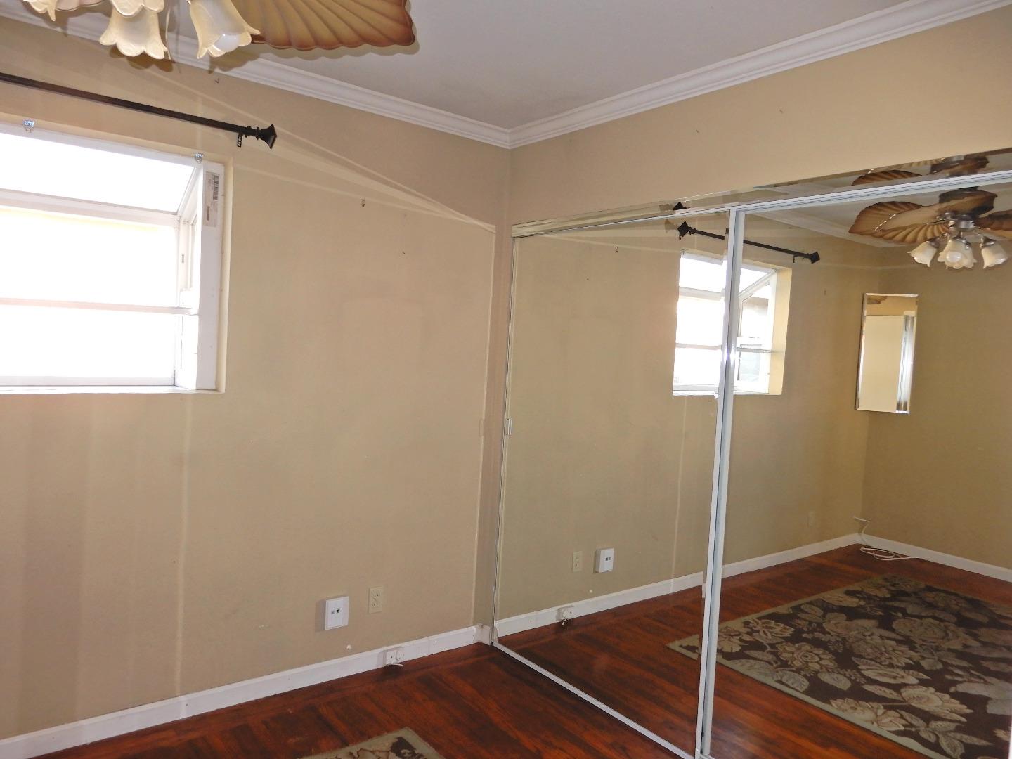 Detail Gallery Image 11 of 21 For 2060 Pulgas Ave, East Palo Alto,  CA 94303 - 4 Beds | 2 Baths